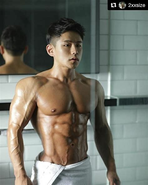 asiaticos desnudos|Fotos de Desnudo masculino gay